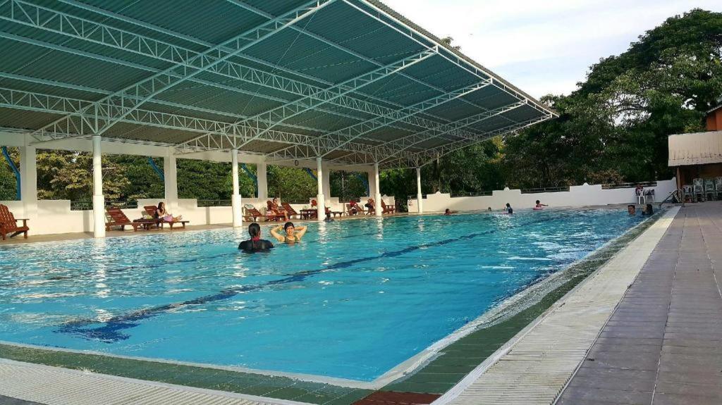 The Pine Resort Pathum Thani Exterior foto